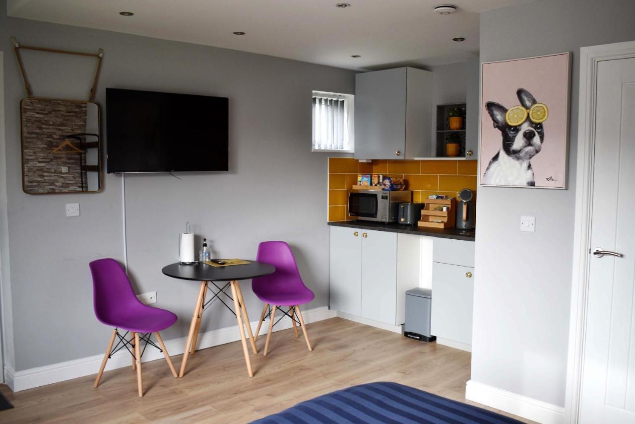 Modern Luxury 1 Bed Apartment With Parking Near Stansted Airport Станстед Маунтфитчет Экстерьер фото